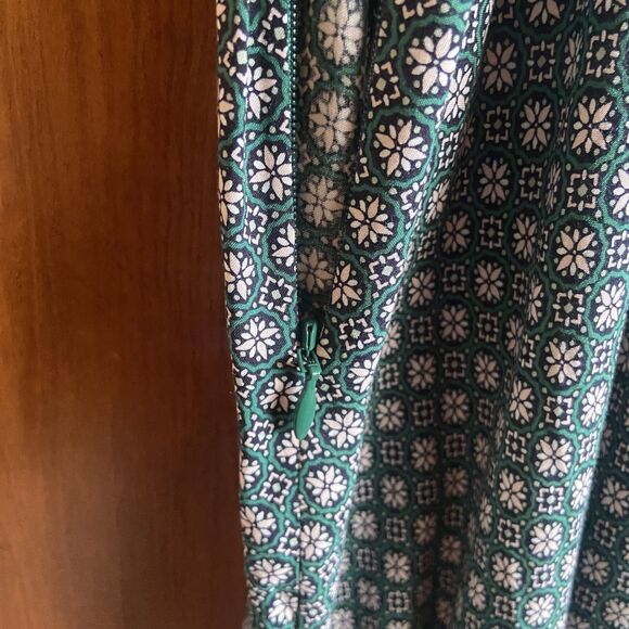 J. Jill Flared A-Line Midi Skirt Green Floral Clover Size 2X Stretch Boho Artsy - Picture 4 of 10